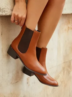 Bellucci Boots in Hellbraun Sale