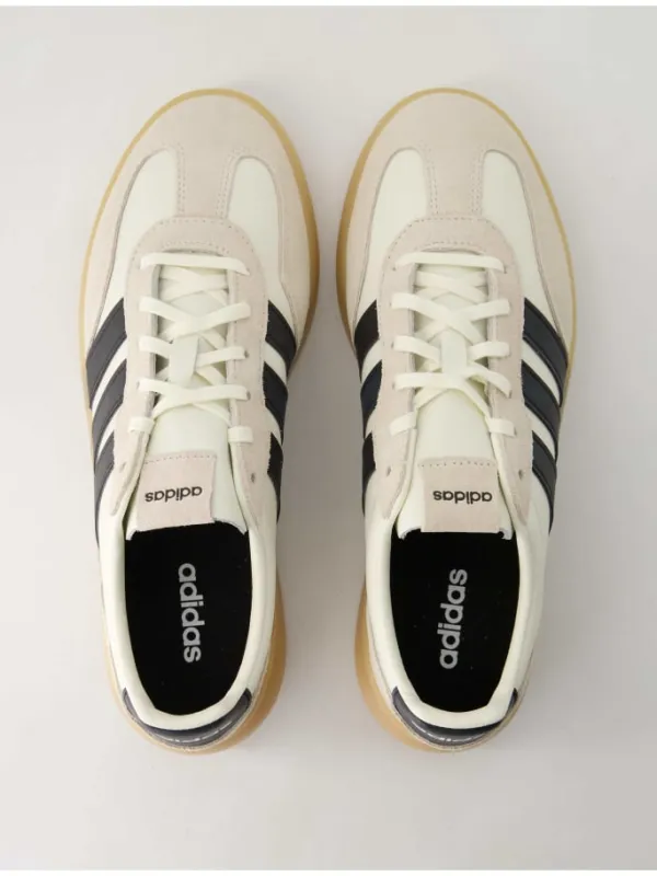 adidas Fitnessschuhe in Beige Hot