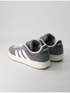 adidas Fitnessschuhe in Grau><noscript><img width=