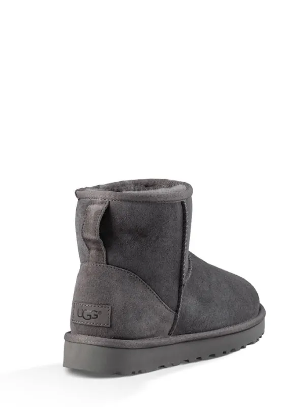 UGG Lammfell-Boots "Classic Mini II" in Grau Hot