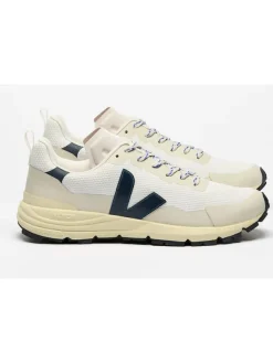 Veja Sneakers "Dekkan" in Beige