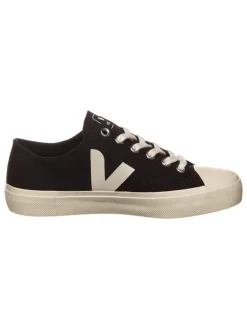 Veja Sneakers "Wata II Low" in Schwarz/ Creme